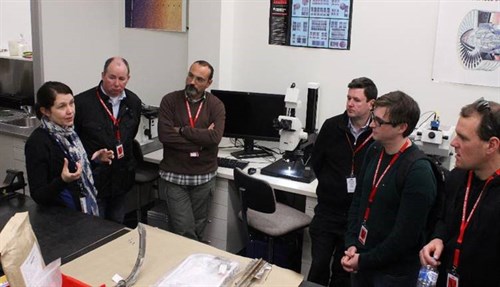 Virgin Australia pilots on a tour of ATSB’s technical facilities