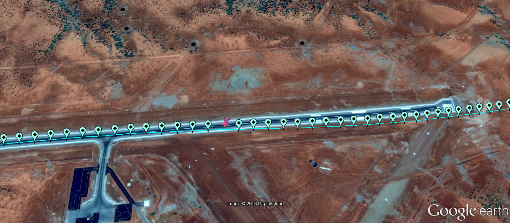 Figure 2: Deviation of OWA (travelling from left to right) from runway centreline showing the estimated point of the radalt failure (in pink)