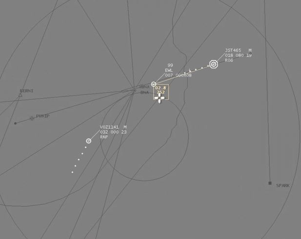 Figure 1: A screenshot of the radar display depicting the positions of VQS (JST 465) and EWL in the vicinity of Ballina. VUE (VOZ 1141) is also seen approaching from the south-west