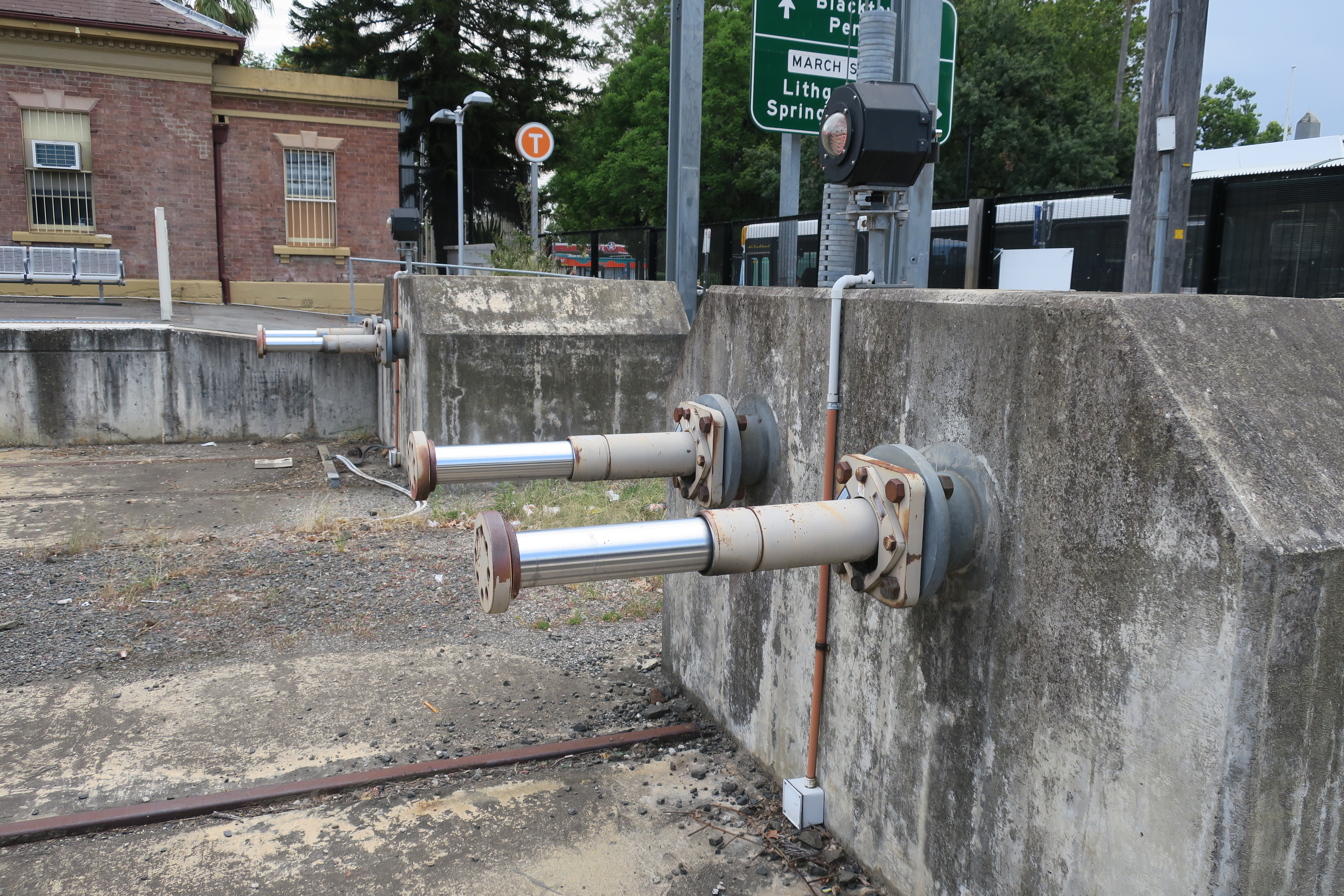 Figure 6: Buffer stops, Platform 1 and Up storage siding, Richmond station. Source: ATSB