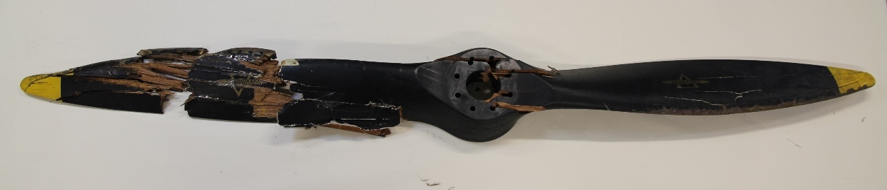 Figure 5: VH-UZB damaged propeller. Source: ATSB