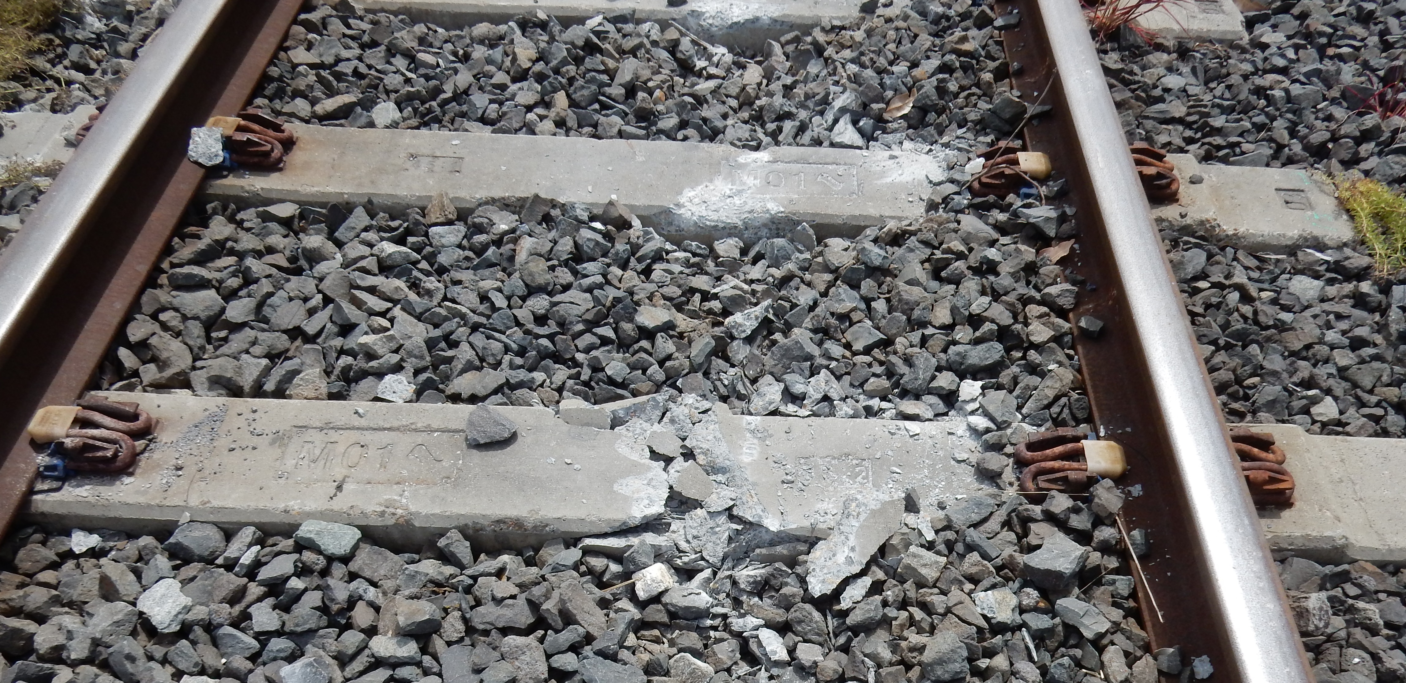 Figure 4: Typical damage to concrete sleepers within the crossing loop. Source:  Chief Investigator, Transport Safety (Vic)