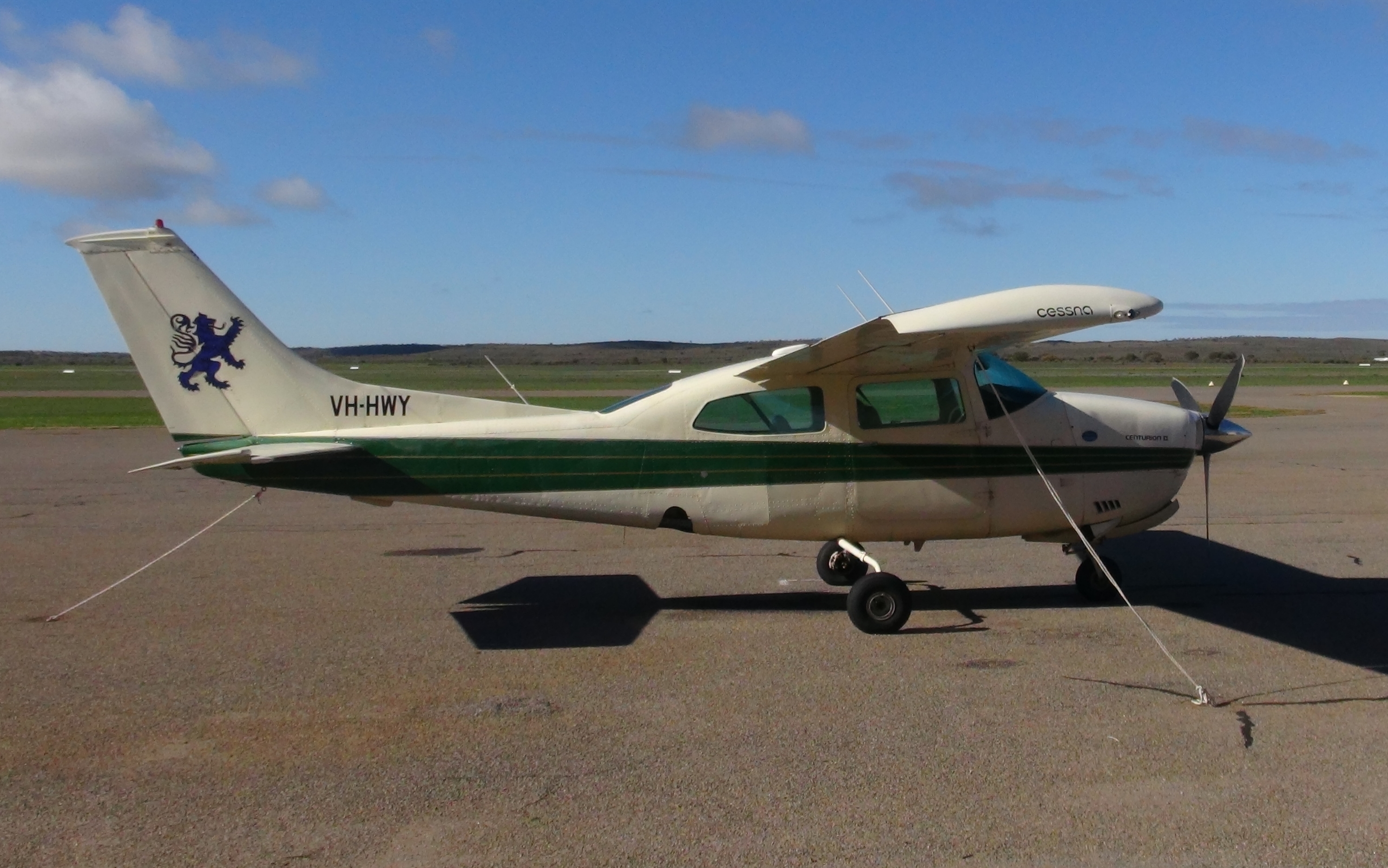 Cessna C210L aircraft, registered VH-HWY. Source: Air Frontier