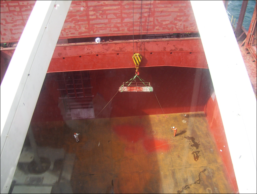 Figure 6: Re-enactment of the approximate staging position at the time of the incident, looking aft from the crane driver’s position. Source: ATSB