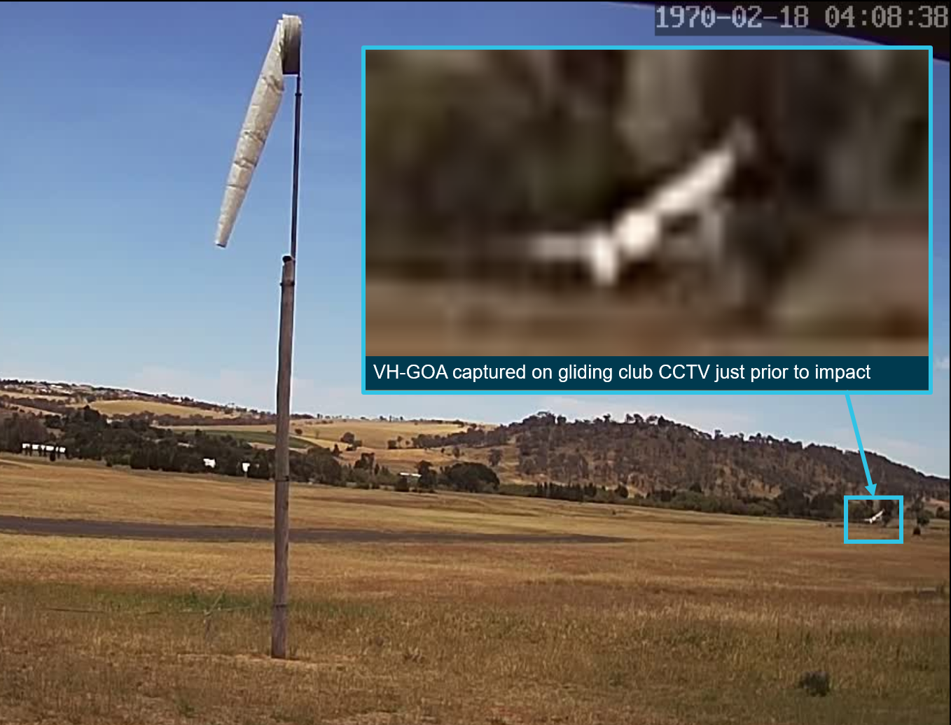 Figure 4: The glider immediately before impact. Source: CCTV camera still image, modified by ATSB