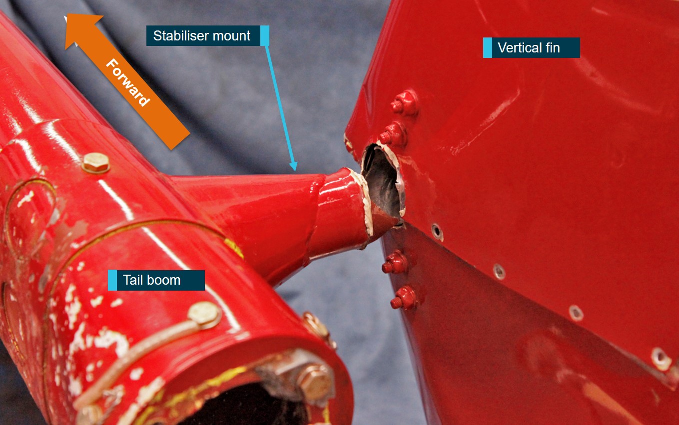 Figure 4: Location of the stabiliser failure adjacent to the welded region.<br />
Source:  ATSB