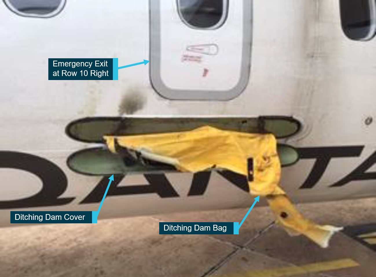 Figure 1: The ditching dam as found upon landing.<br />
Source: Qantaslink. Annotated by ATSB.