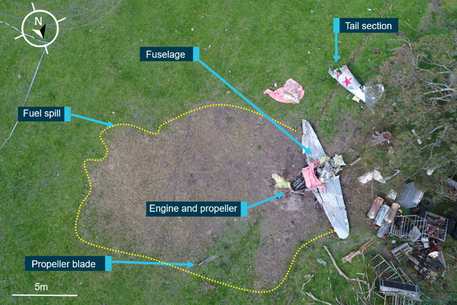 Figure 4: Major features of the wreckage at the accident site.<br />
Source:  ATSB