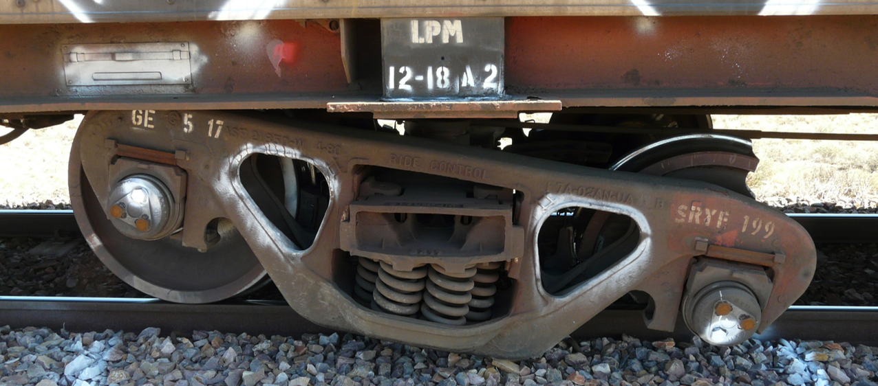 Figure 1: The ruptured and derailed wheel in situ.<br />
Source: SCT Logistics