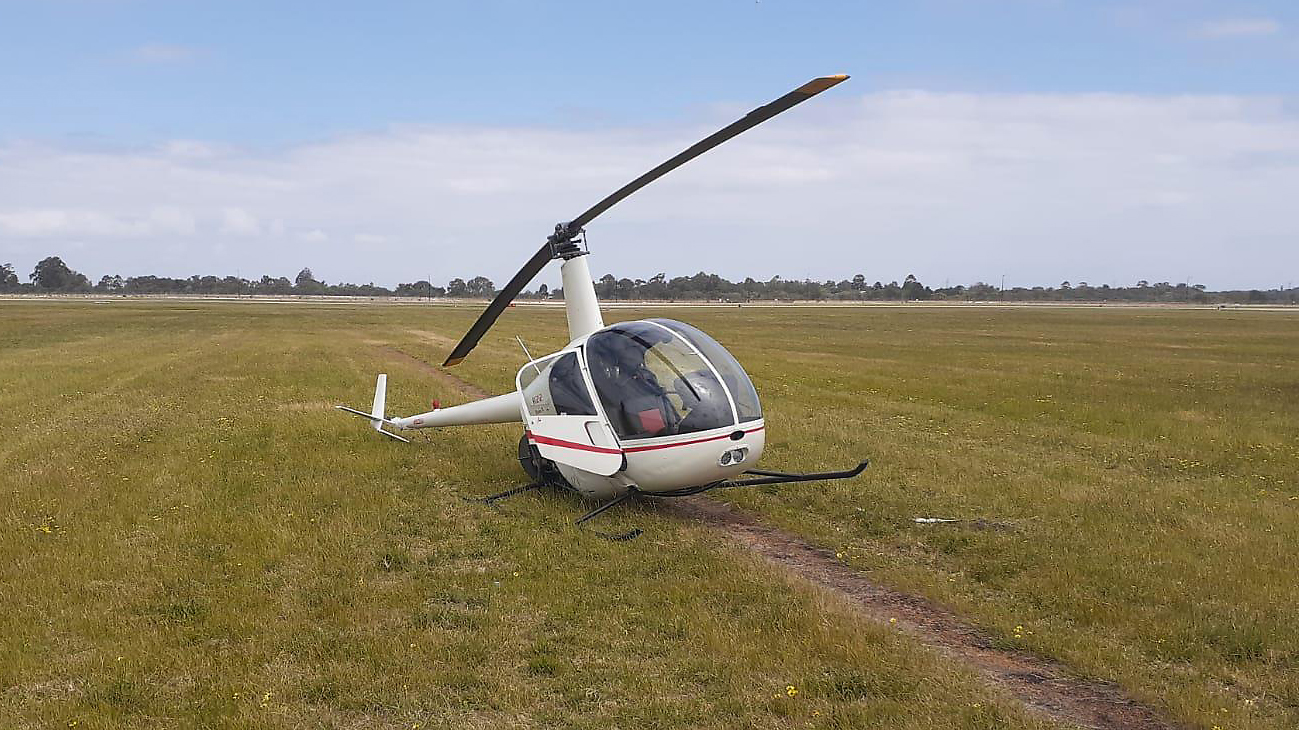 Figure 1: The helicopter in situ after the heavy landing.<br />
Source: Airport operator