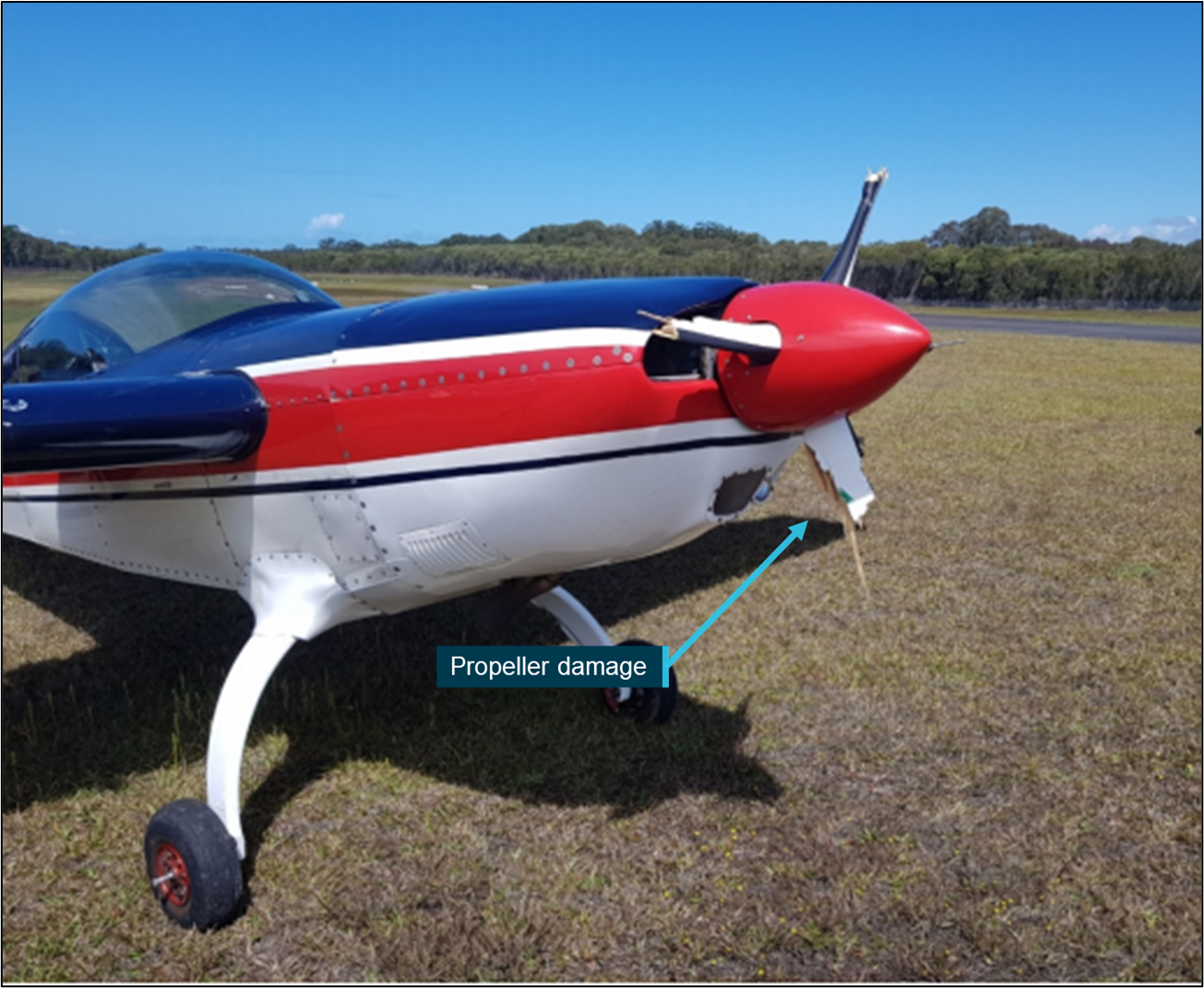 Damaged propeller of VH-EXR