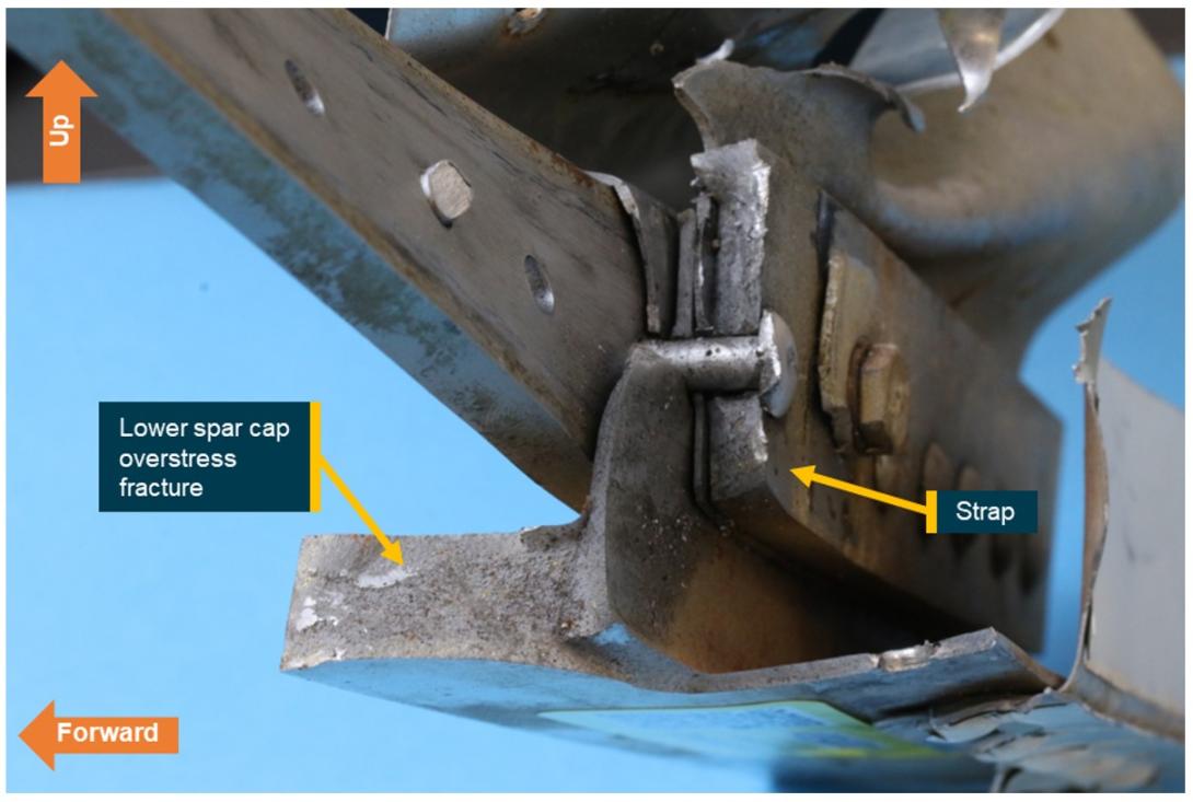 Figure 14: Close-up of the lower spar cap outboard fracture surfaces 