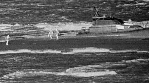 The disabled PV Corsair and its occupants following the grounding on Point Lonsdale Reef. Source: Ports Victoria